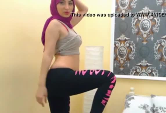 Sexy arab ass dancing