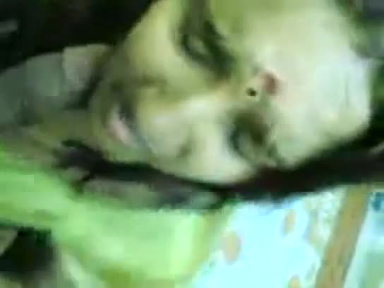 Muslim aunty getting fucked from red head dick hindu boy